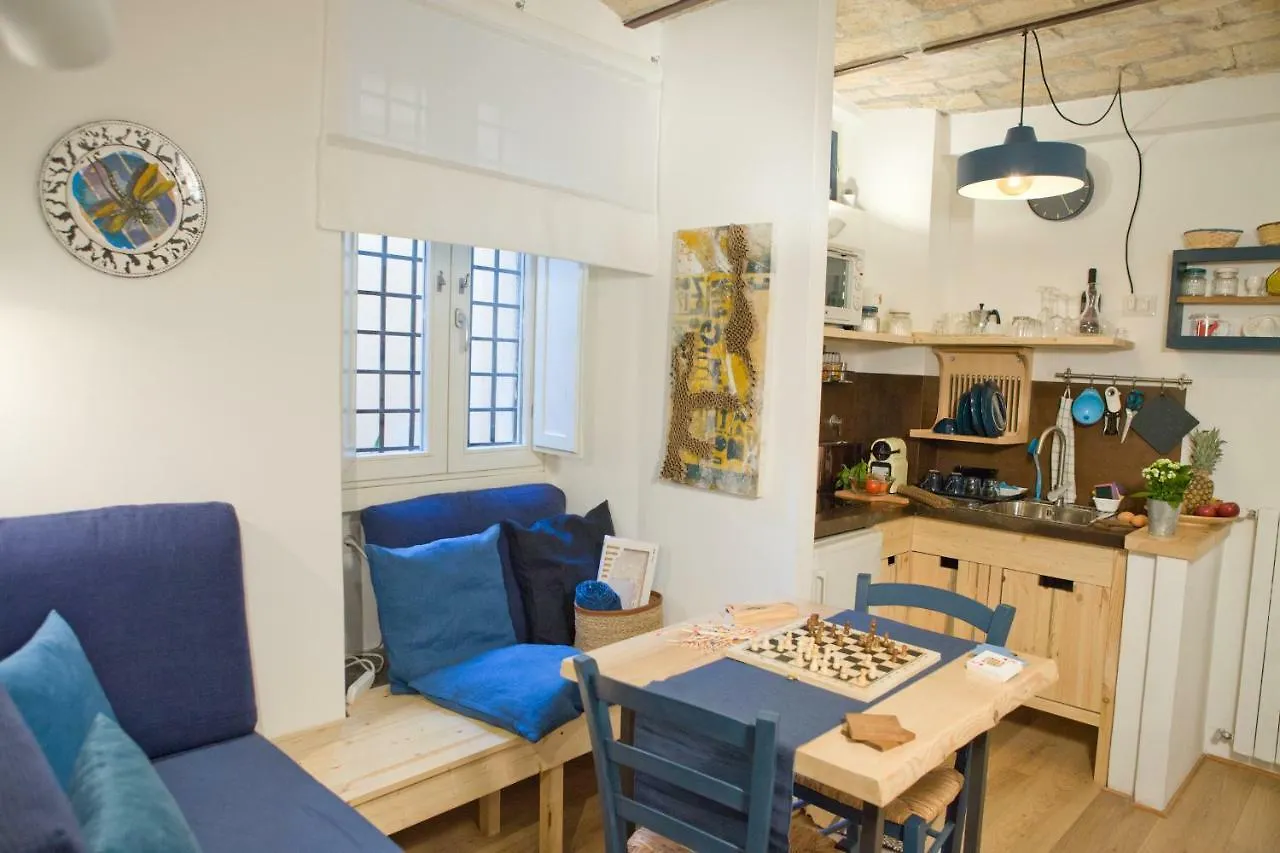 Private Modern Studio Paolina City Center Roma Casa vacanze